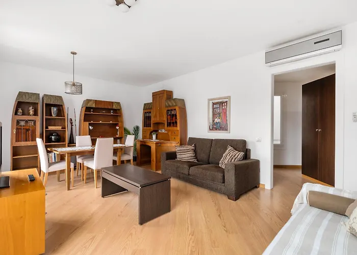 For Couples, Families And Groups, Barcelona Center